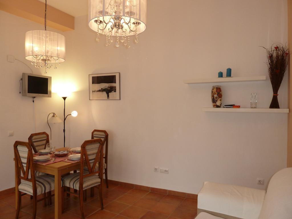 Karmapartment Sevilla Exteriör bild